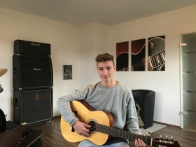 Gitarrenunterricht-Ingelheim-Bingen-Mainz-Musikschule-Marius